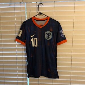 Netherlands 24/25 away jersey